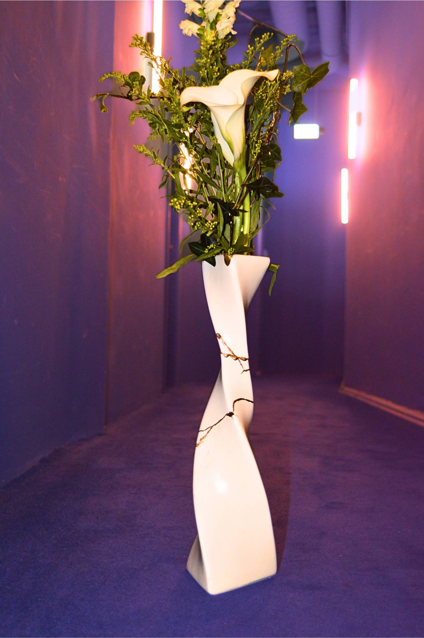 Kintsugi ceramic vase "Ivory"